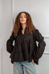 Dolce Chemise in Black – elegant, tiered cut, statement sleeves