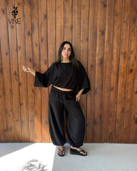 Relaxed Wide-Leg Pants
