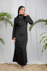 Long-Sleeve Maxi Dress in Black from Bezravoga – modest, lightweight, breathab