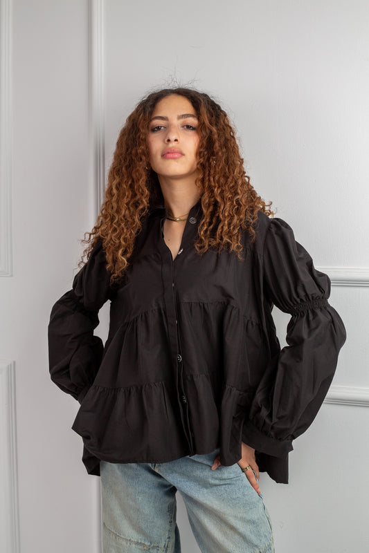 Dolce Chemise in Black – elegant, tiered cut, statement sleeves