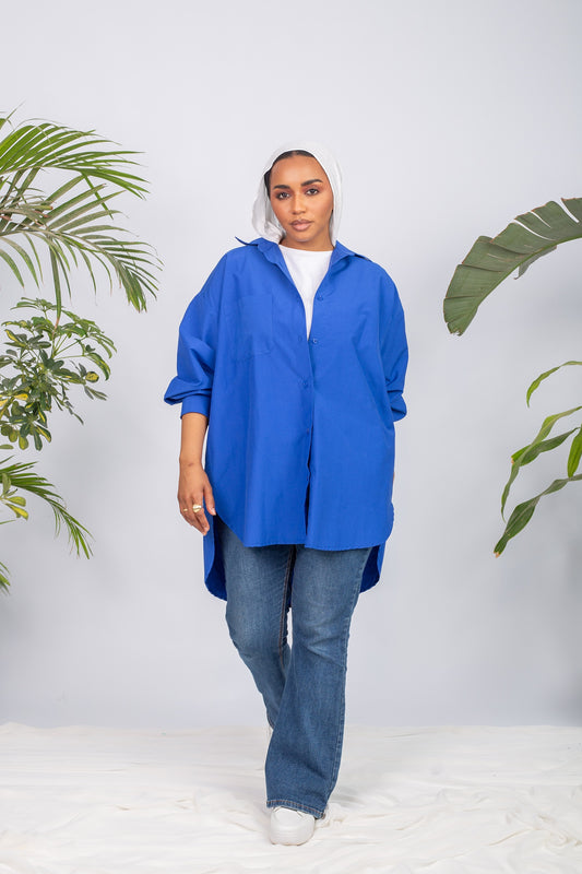 Blue essential chemise with modest cut and breathable fabric