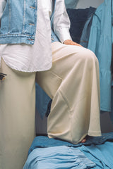 Light beige modest flow 