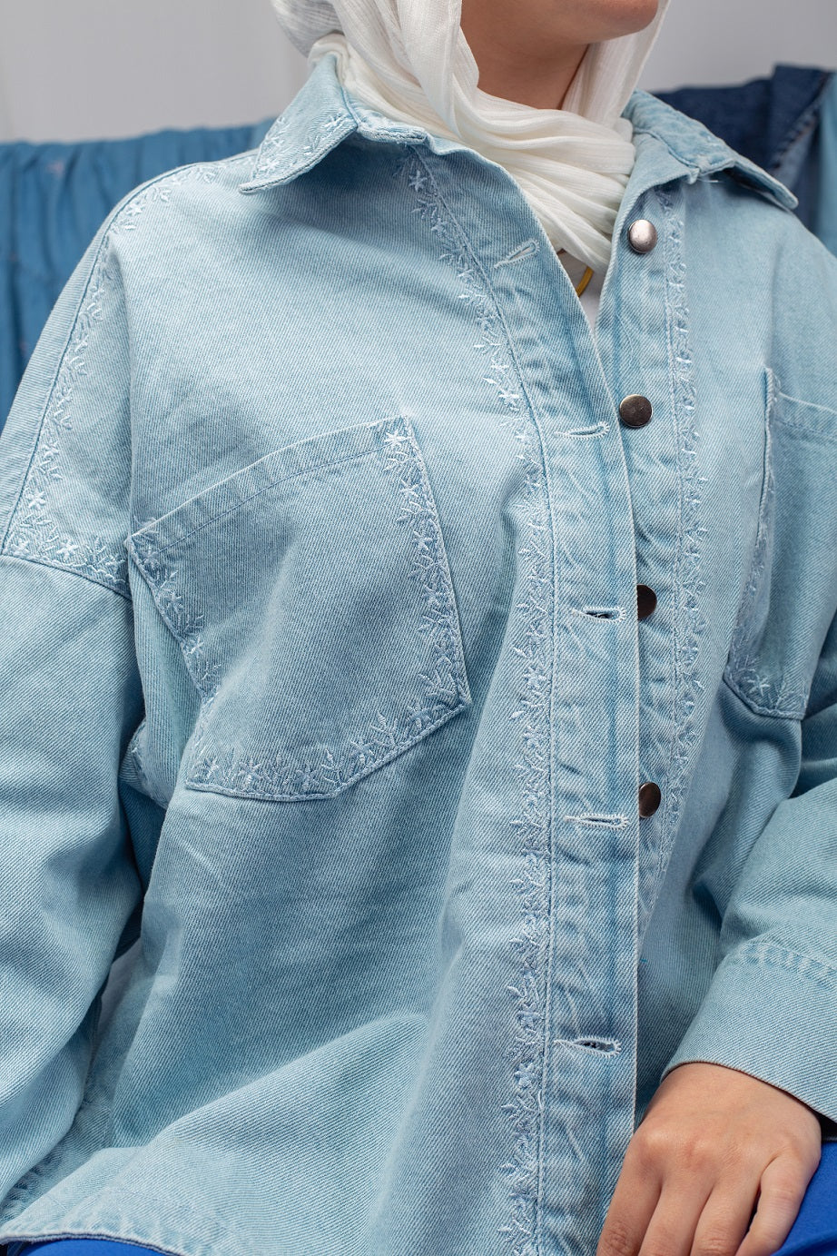 Light denim jacket with embroidery 